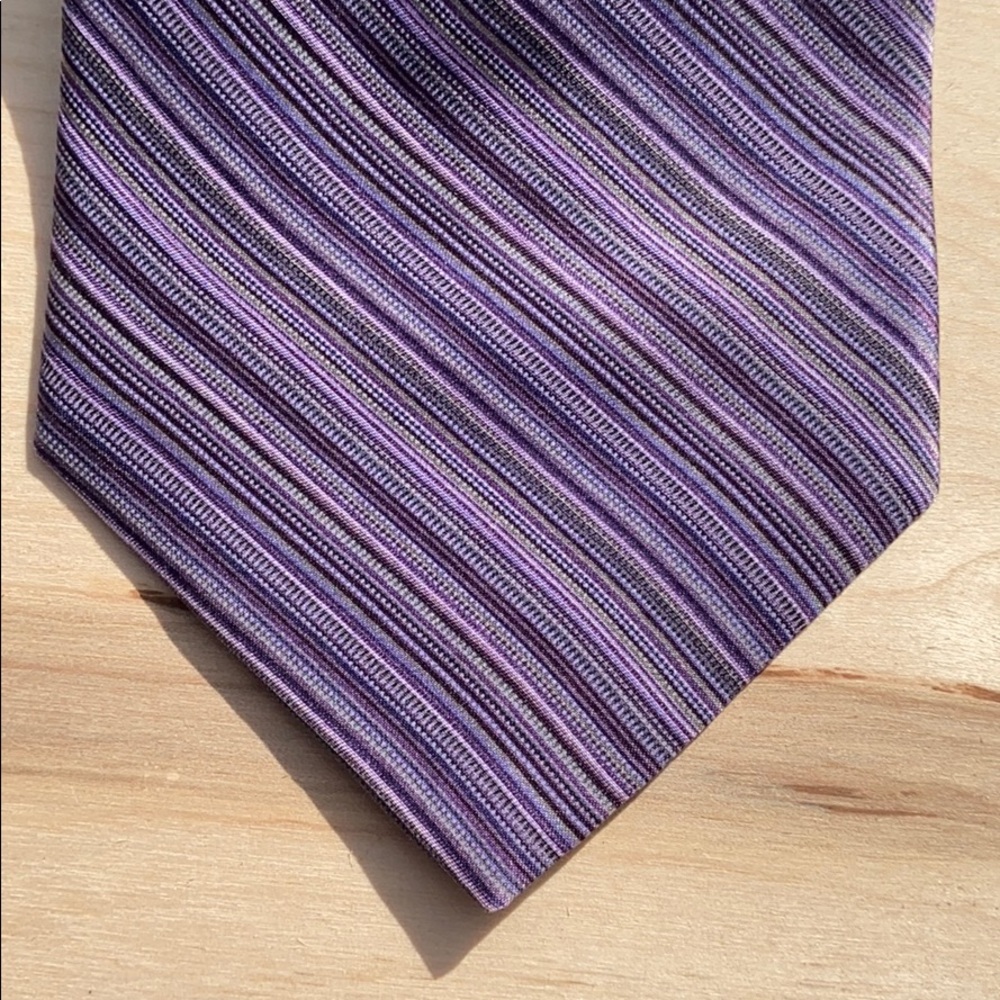 Perry Ellis Silk Purple Striped Tie.